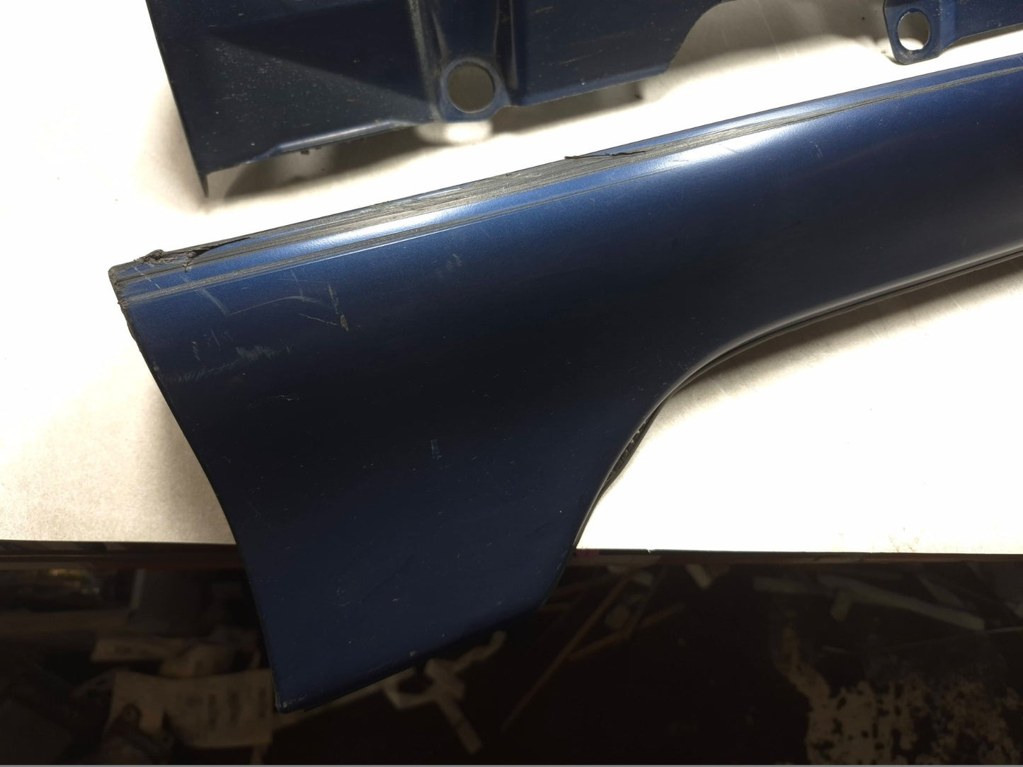 2004 Toyota Corolla Sedan Skirt Rocker Panel Molding Left & Right Pair OEM