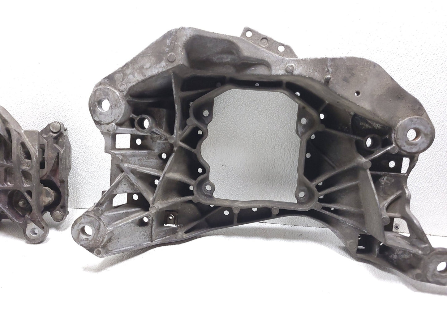 2012 Audi A7 Quattro Transmission Mount Crossmember Bracket OEM