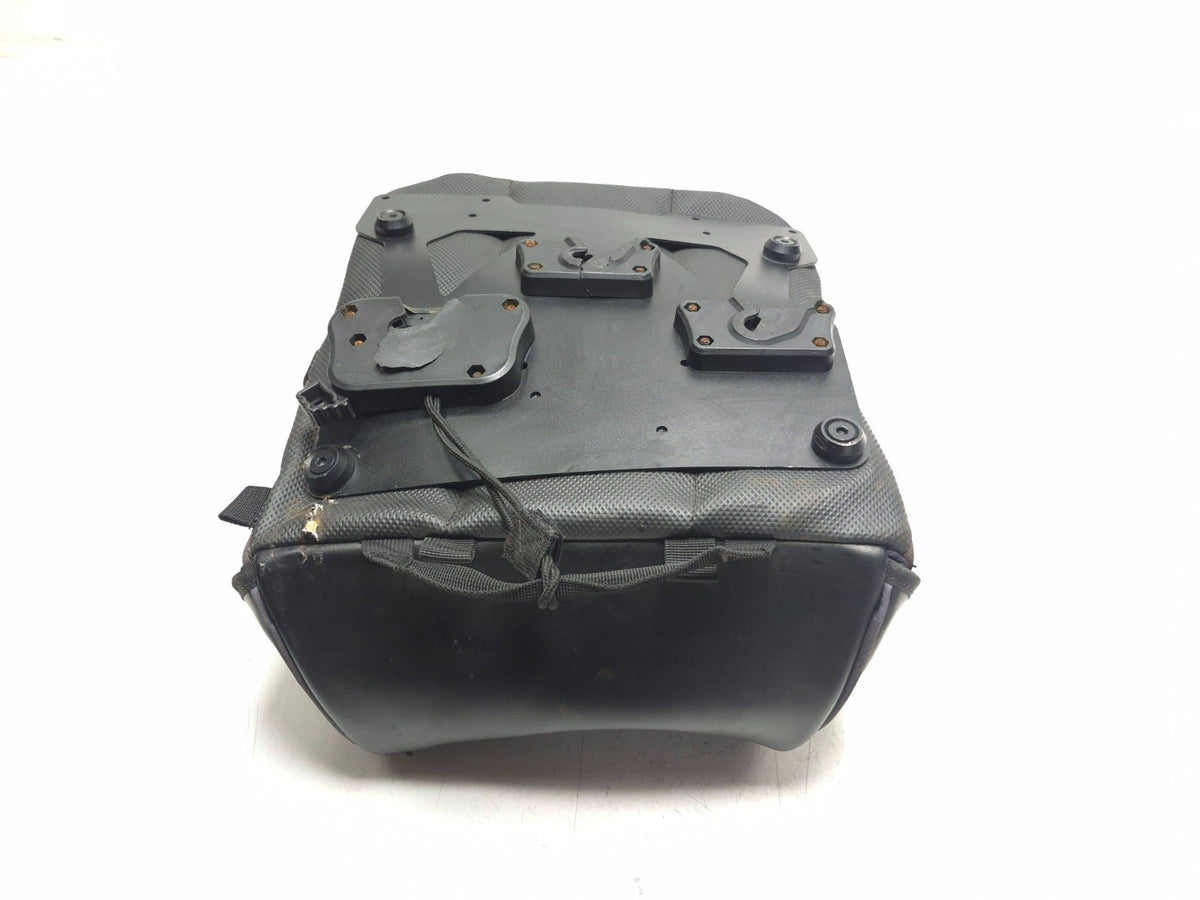 2009 Suzuki Boulevard M109r Vzr1800 Luggage Bag Viking Bags OEM