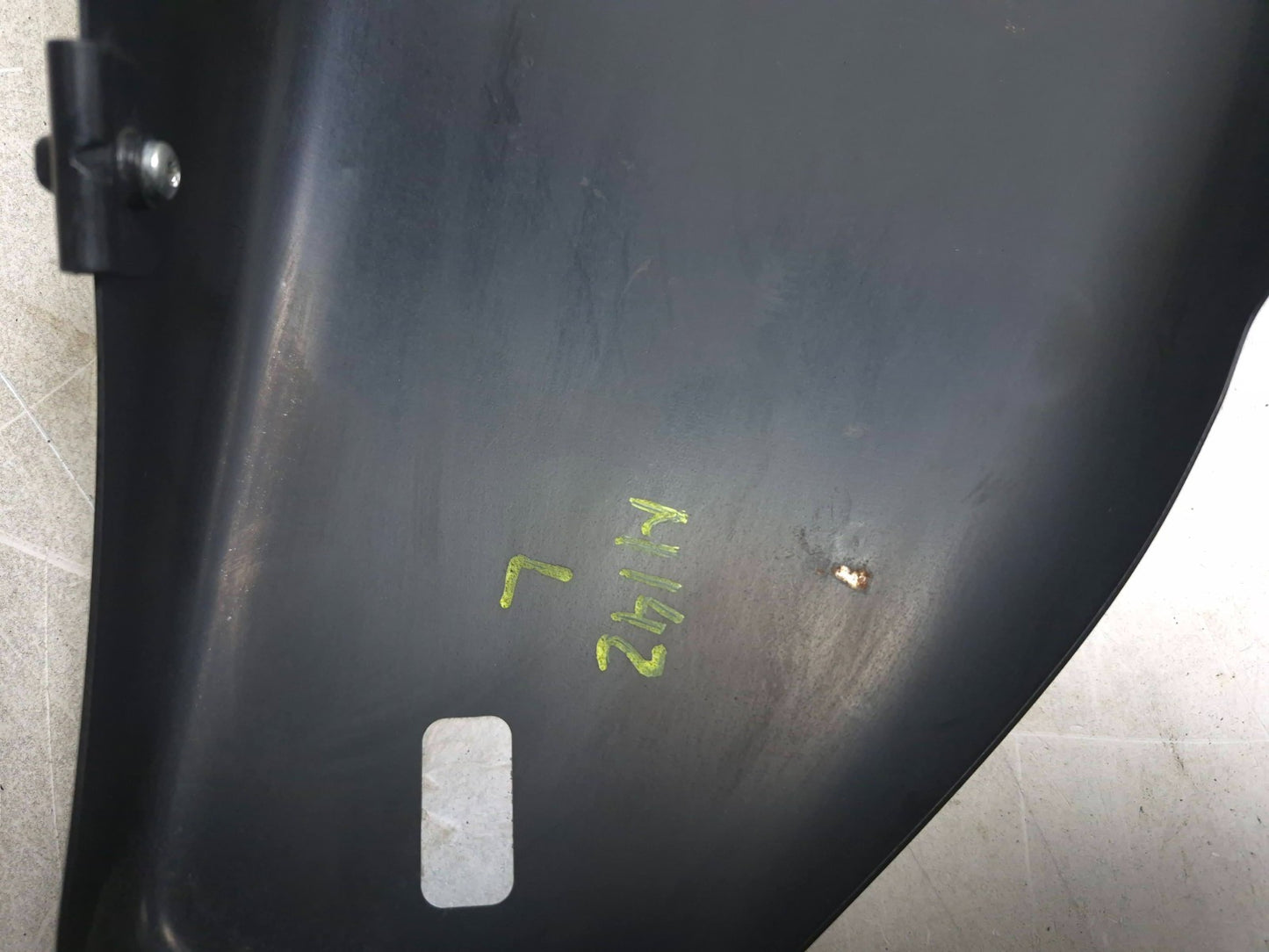 2021 Harley-davidson Sportster Xl1883 Left Battery Cover  OEM