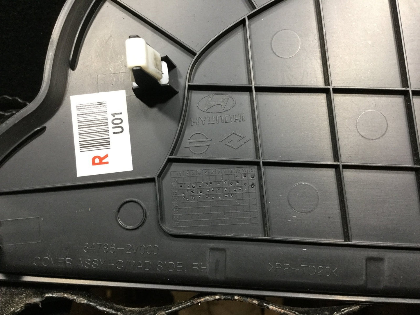 11 12 13 14 15 Hyundai Veloster Passenger Dash End Cap Trim Cover Right Side OEM