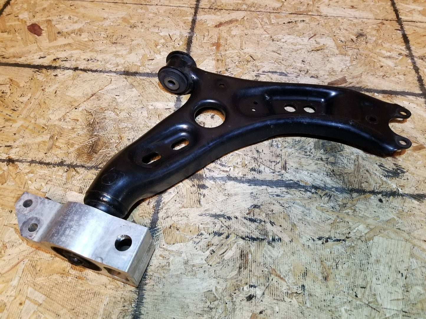 2016 Volkswagen Cc Front Lower Control Arm Passenger Side Right OEM