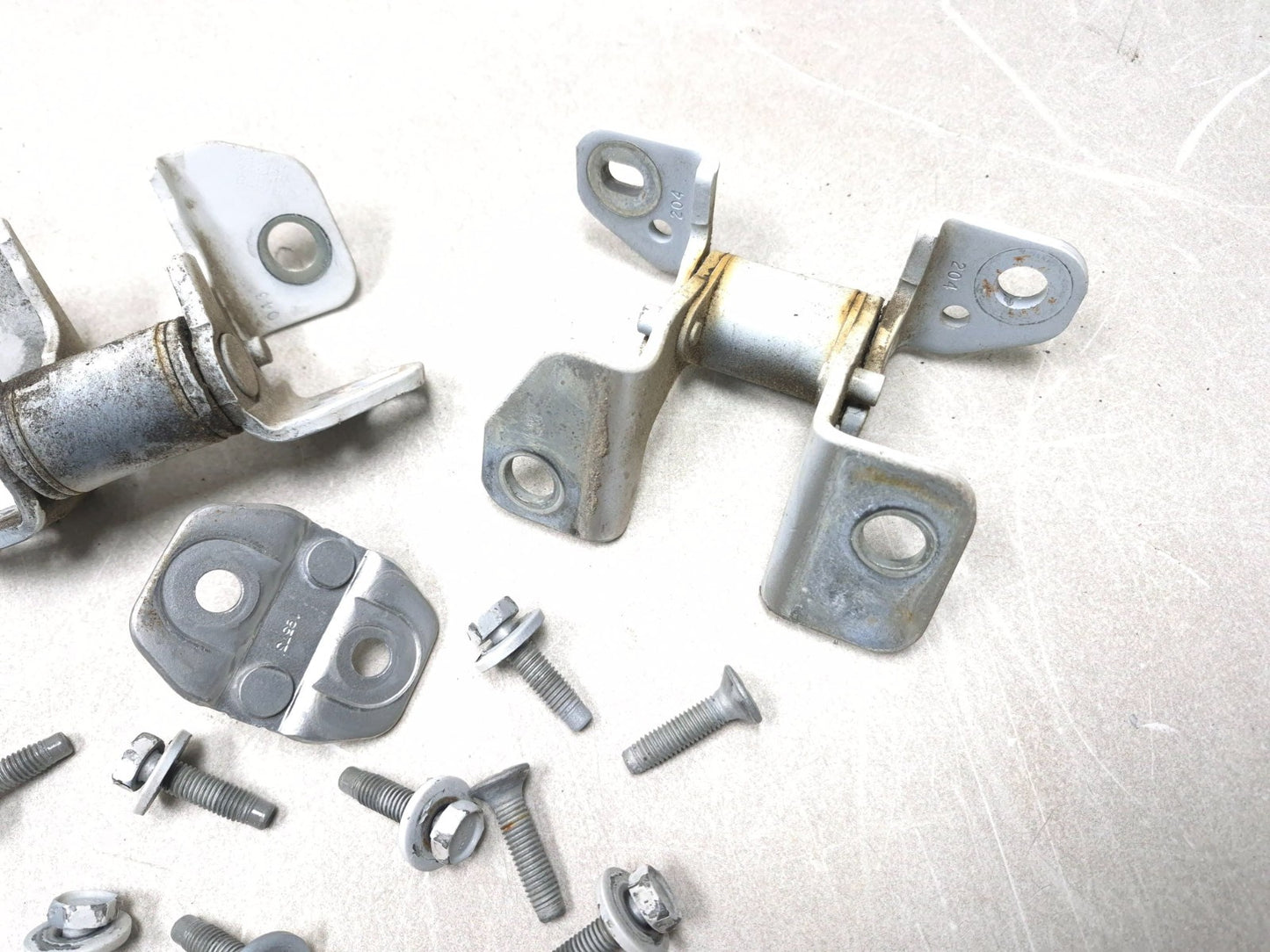 2013 Dodge Grand Carawan Sxt Door Hinge Front & Rear Driver Side Left Set OEM
