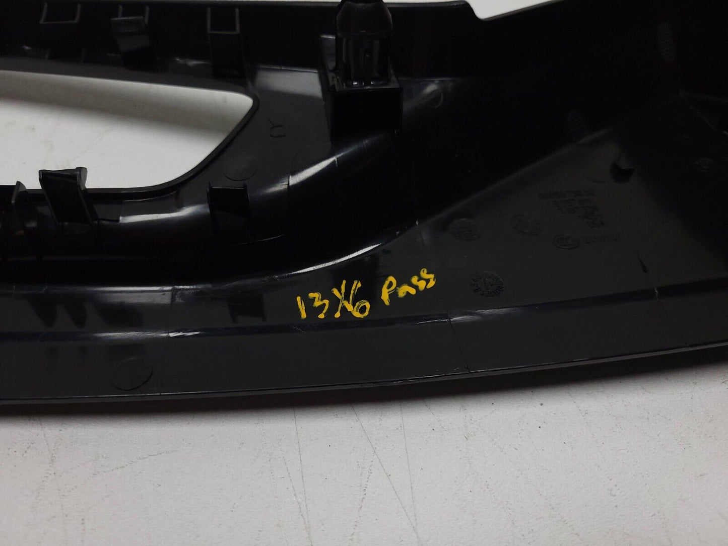 2012 - 2014 BMW X6 Seat Side Trim Front Passenger Side Right OEM