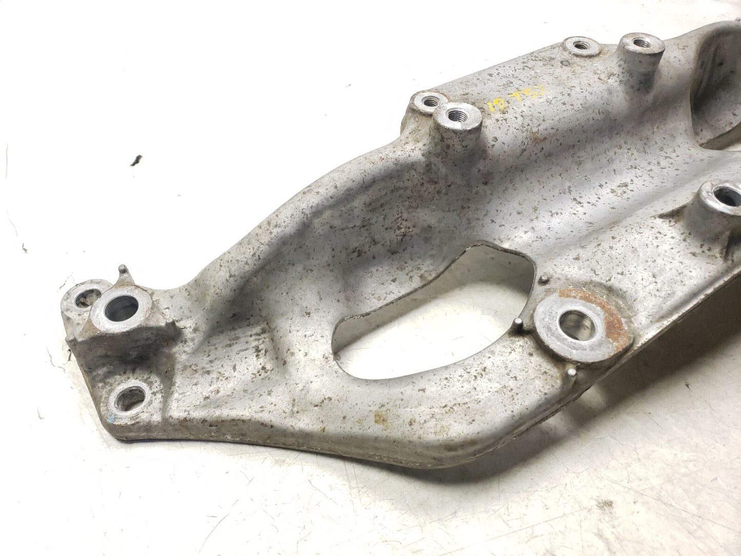2010 Acura Tsx 2.4l Rear Lower Engine Mount Base OEM