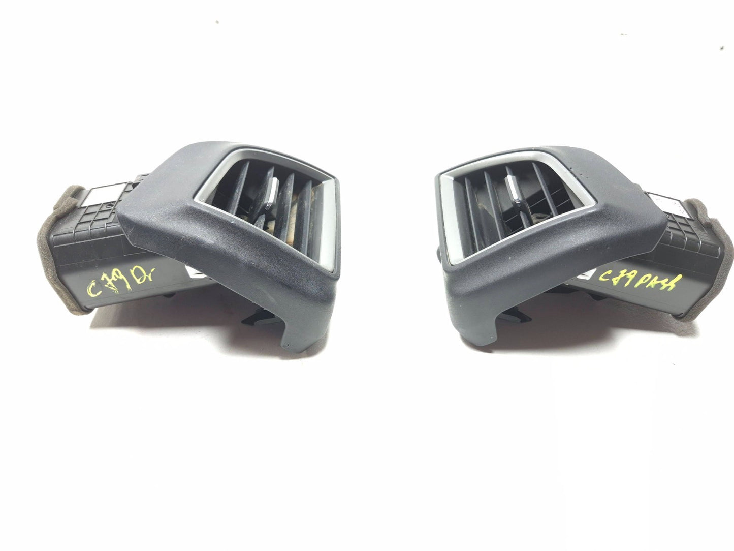 2022 Subaru Crosstrek Dash Air Vent Grille Left Right Pair OEM