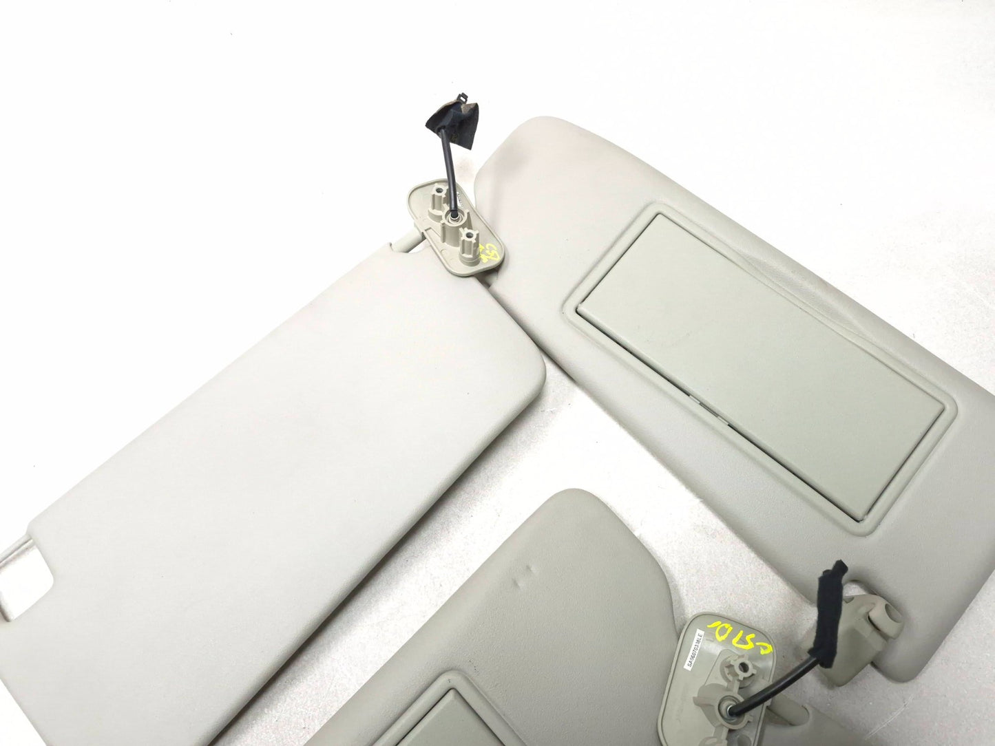 2007 Saab 9-5 Aero Sun Visor W/ Mirror & Light 2pcs OEM