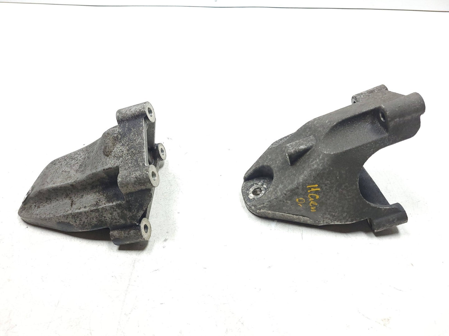 2009 - 2013 Hyundai Genesis Engine Motor Mount 2pcs  2.0t OEM