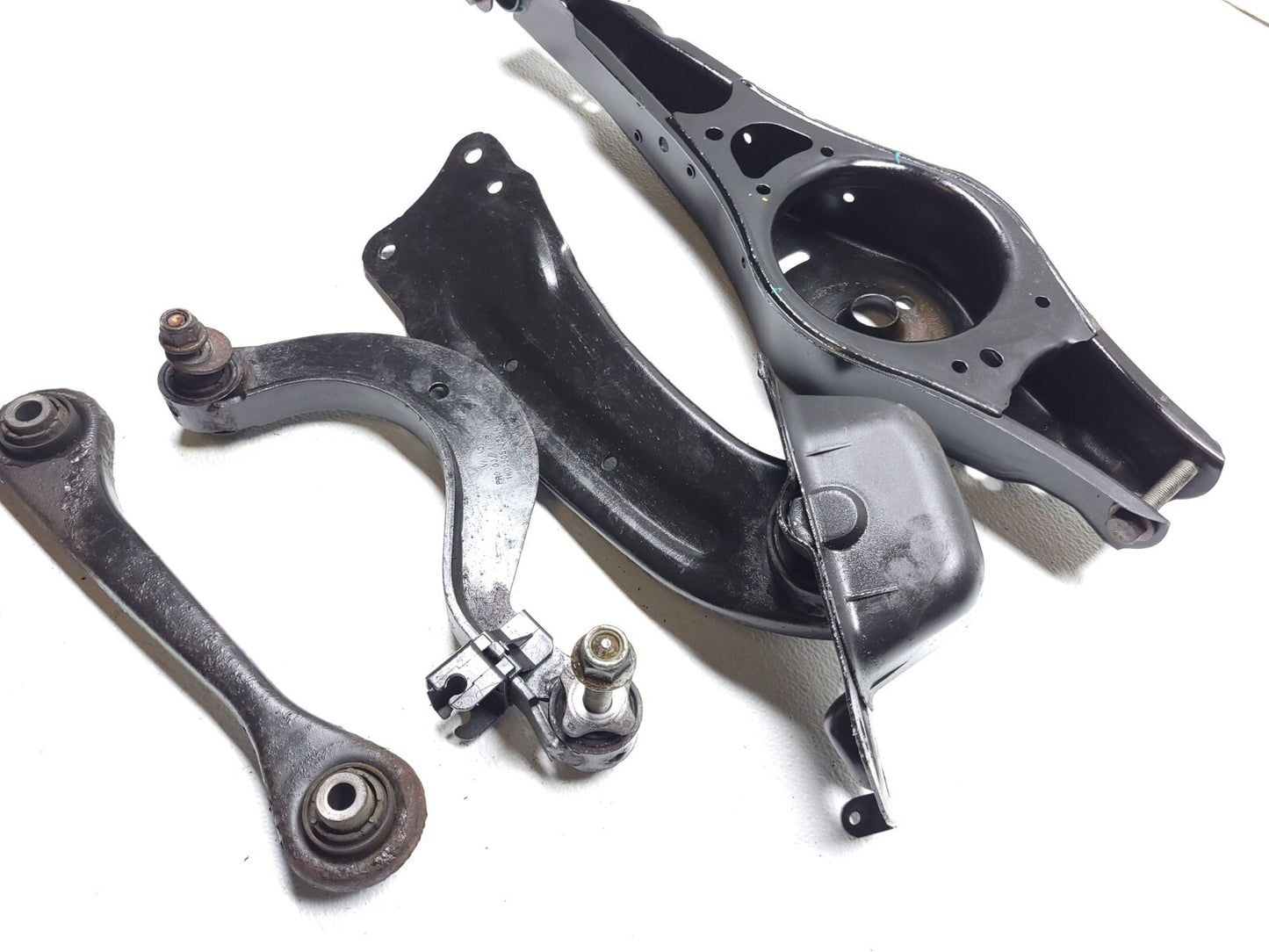 2012 Volkswagen Cс Rear Control Arm Right Passenger Side 4pcs OEM