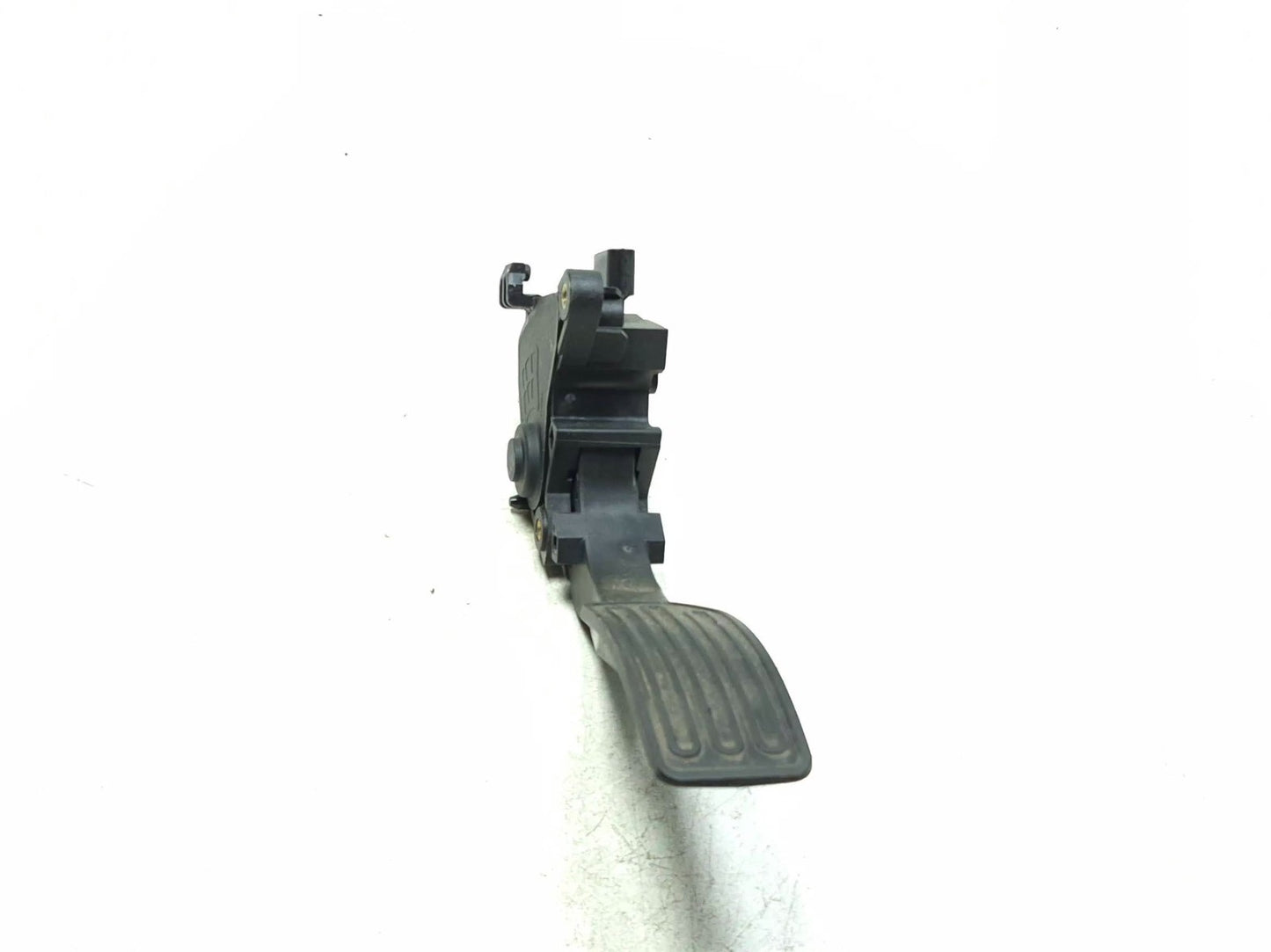 2015 Nissan Juke Accelerator Pedal OEM