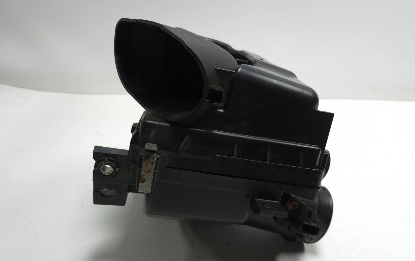 2015 Nissan Juke Air Filter Housing Box OEM