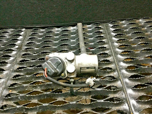 04 05 06 07 08 09 Toyota Prius Brake Master Cylinder Simulator Solenoid OEM