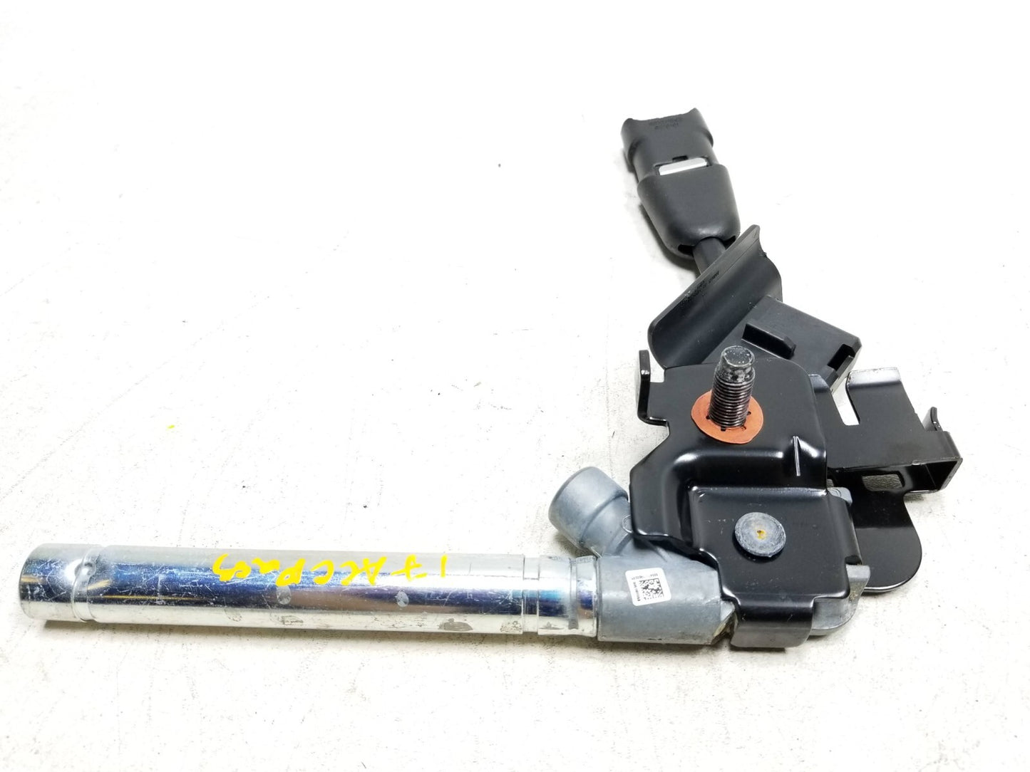 12 - 17 Hyundai Accent Seat Belt Buckle Latch Front Passenger Side Right OEM