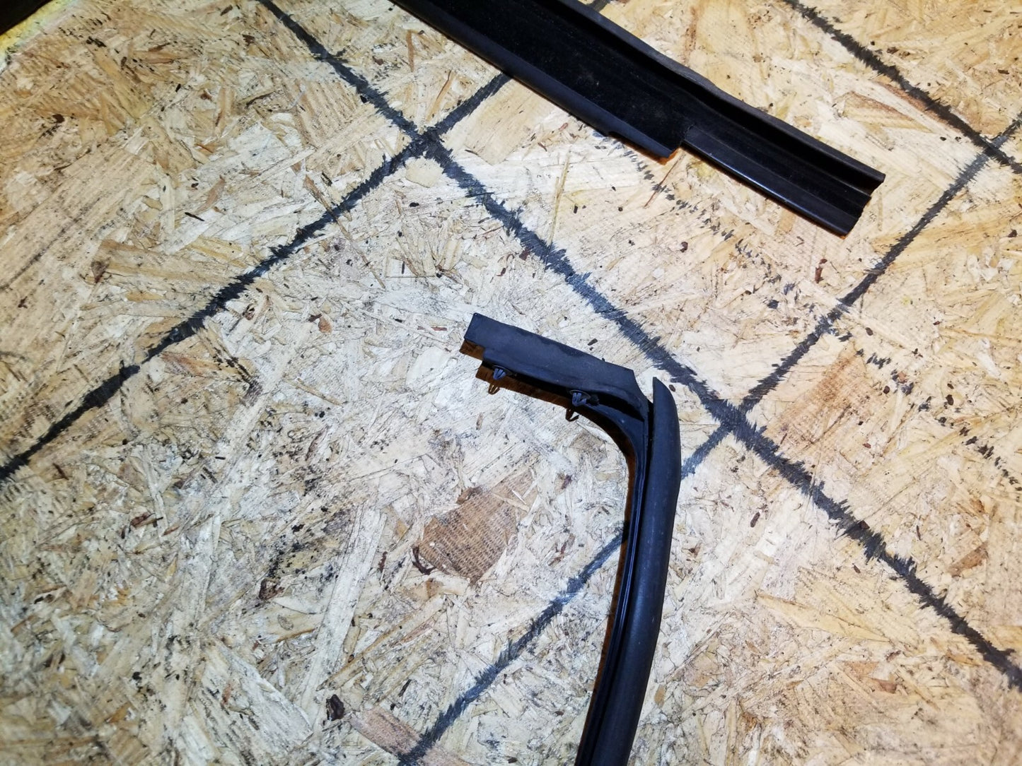 2014 Volkswagen Passat Rear Passenger Door Window Glass Seal Weatherstrip OEM