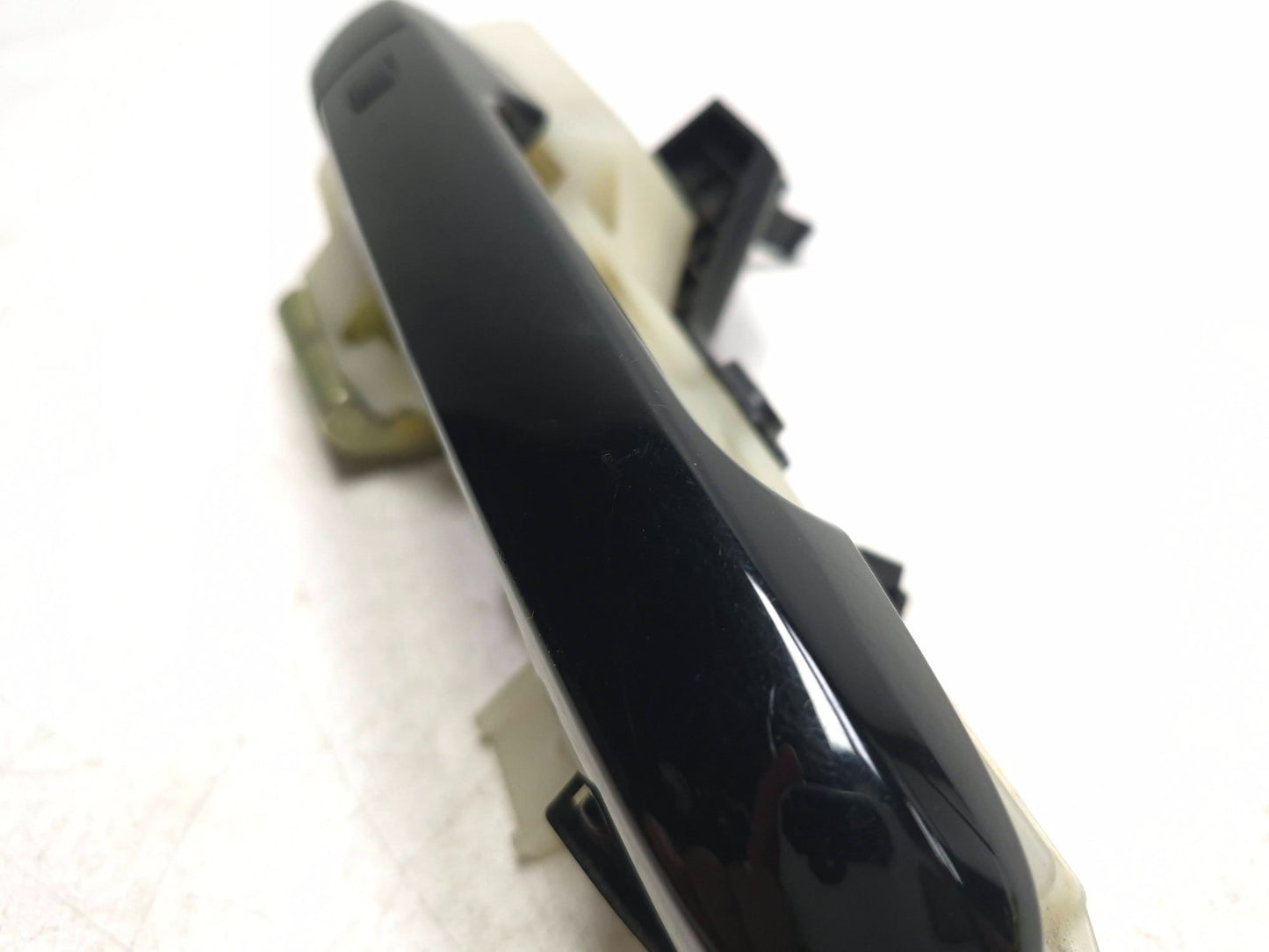 2013 Hyundai Genesis Exterior Door Handle Front Passenger Side Right OEM