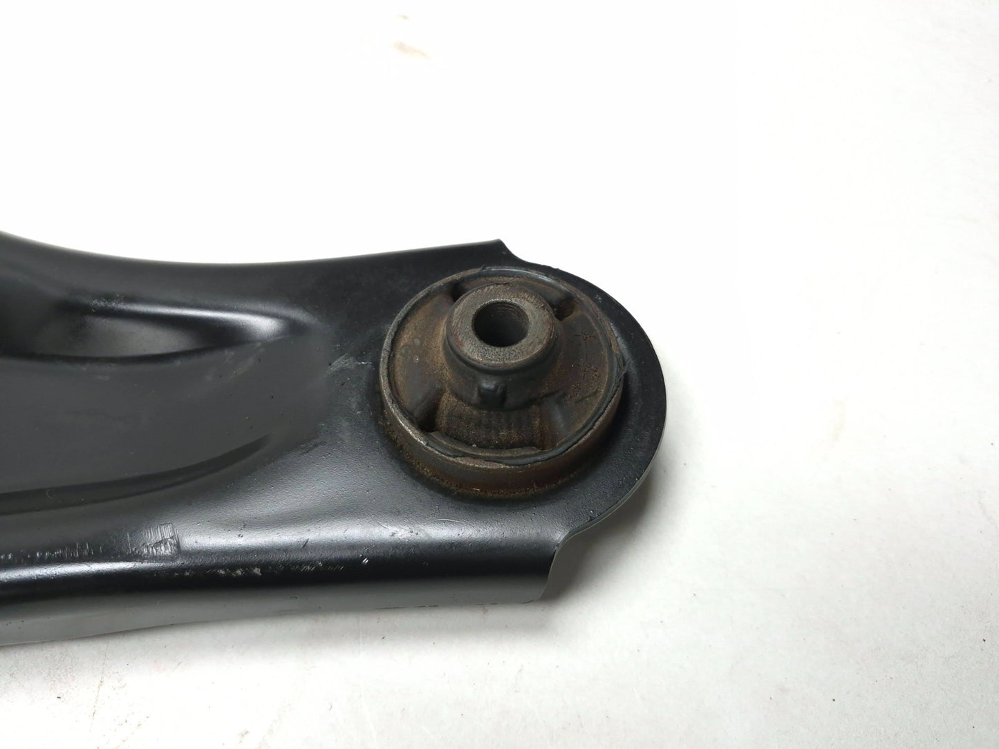 2015 Nissan Juke Front Lower Control Arm Left & Right OEM