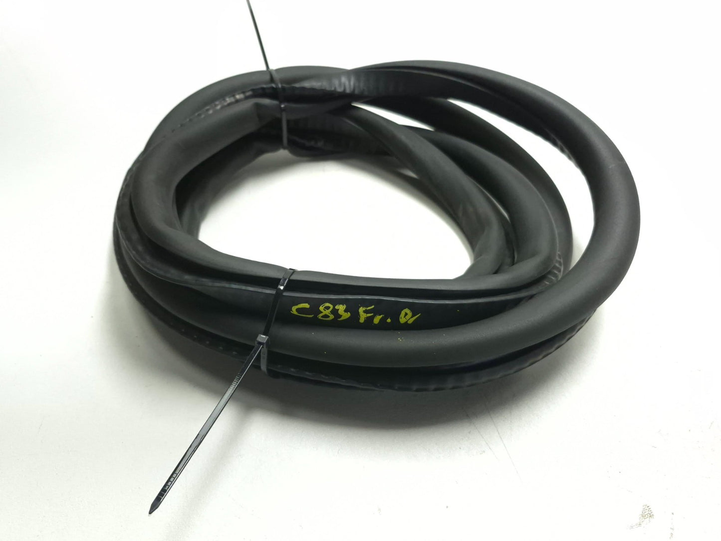 2011 BMW 750li Front Door Weatherstrip Seal Left & Right Pair OEM