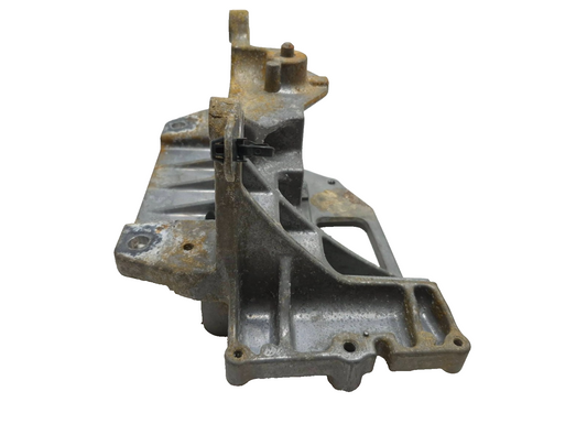 2015 Nissan Juke Engine Mount Bracket OEM