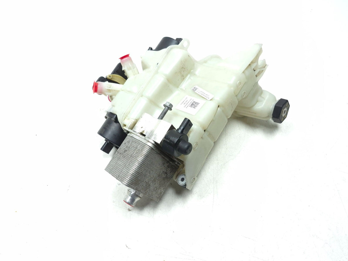 2018 Tesla Model 3 Coolant Reservoir Expansion Tank W/ Pump 1097015-00-k OEM