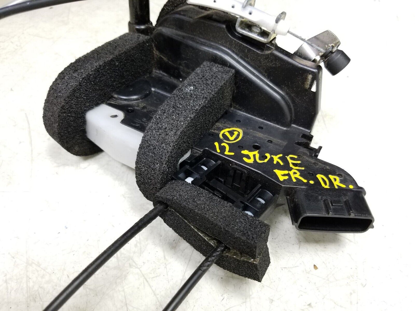 2011-2017 Nissan Juke Door Lock Actuator & Handle Front Driver Side Left OEM