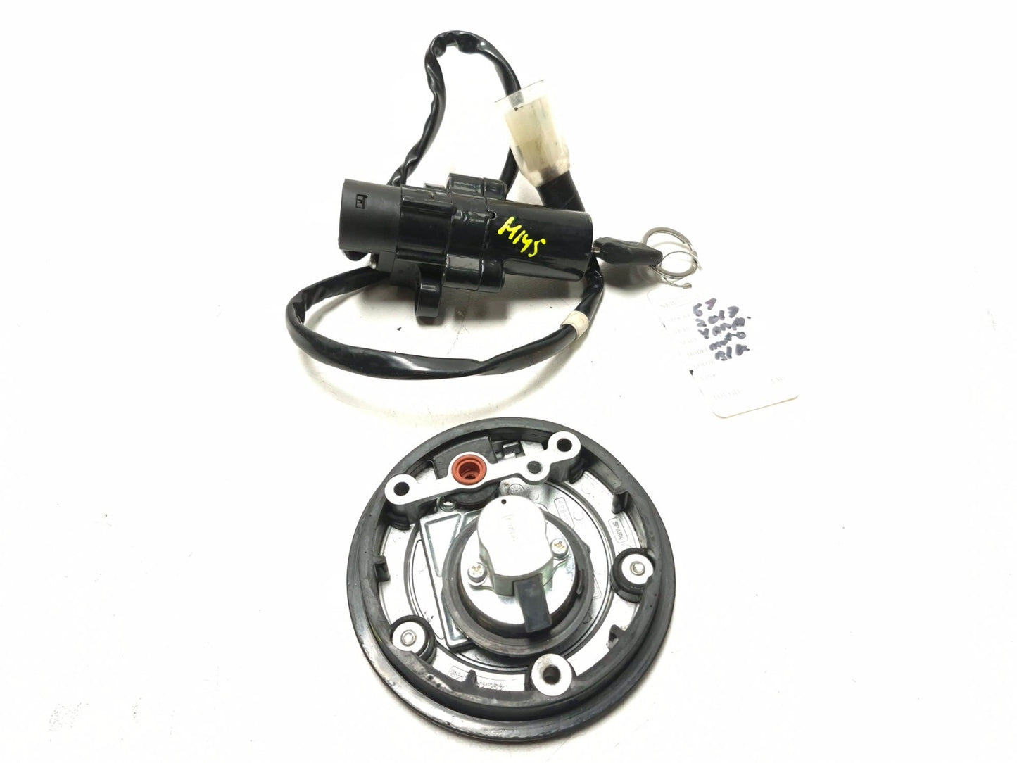 2017 Yamaha Yzf R3 Ignition Lock Switch & Fuel Cap Lock Set OEM