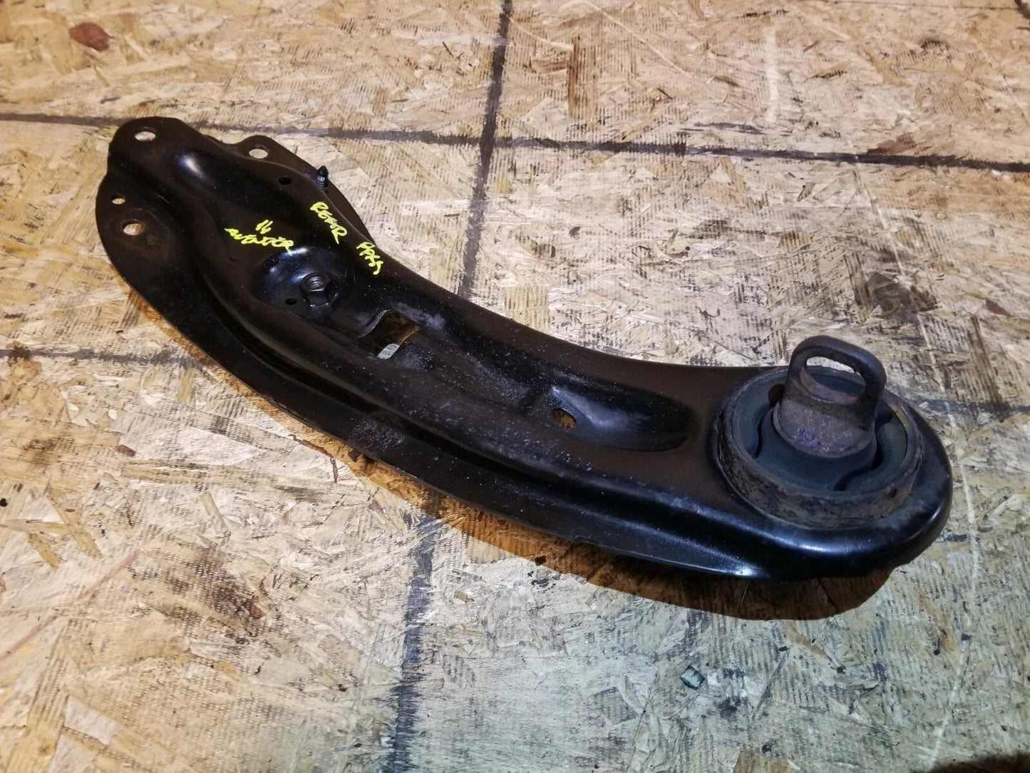 2014 Dodge Avenger Rear Trailing Control Arm Passenger Side Right OEM