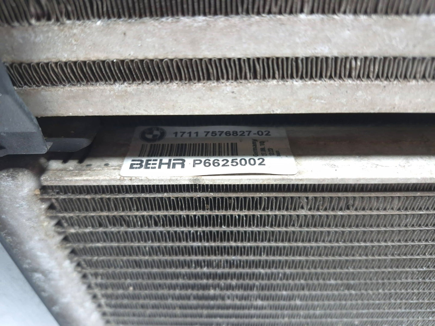 2011 BMW 750li Radiator Condenser Oil Cooler Cooling Fan Oem✅