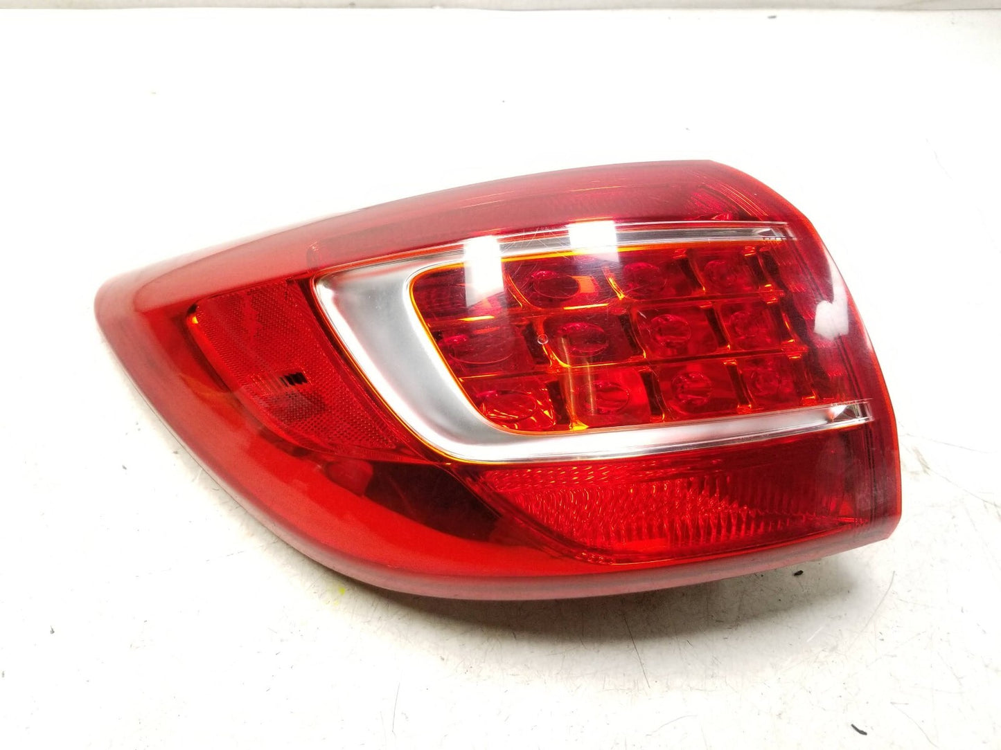 2011 Kia Sportage Tail Light Left & Right 4pcs OEM