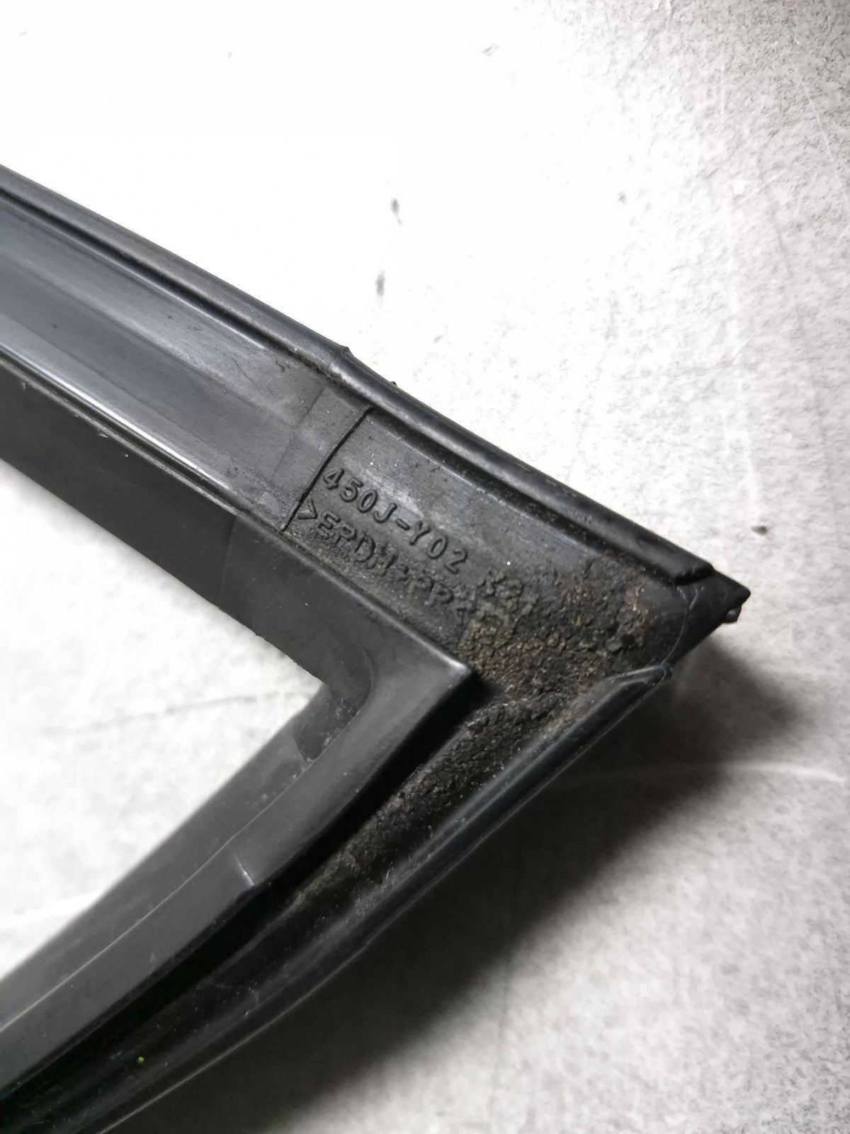 2010 Nissan Maxima Front Right Door Weatherstrip Seal OEM