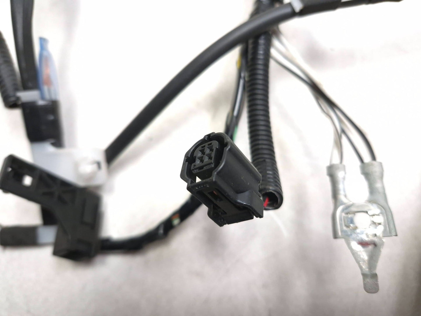 2011 Toyota Prius Rear Hatch Trunk Tailgate Wire Harness  OEM