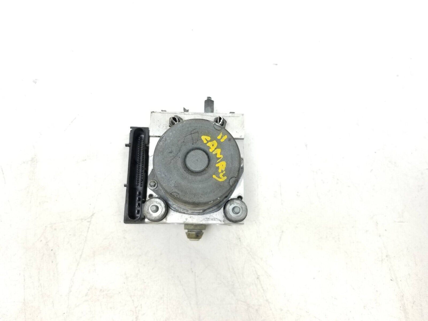 2010-2011 Toyota Camry Abs Anti Lock Brake Pump 2.5l OEM