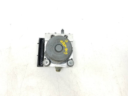 2010-2011 Toyota Camry Abs Anti Lock Brake Pump 2.5l OEM