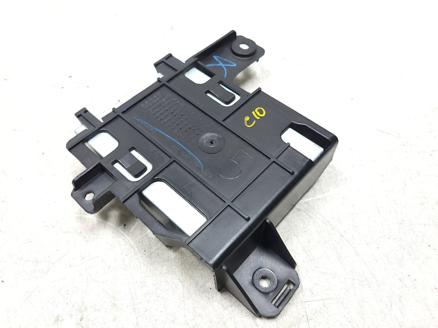 2010 - 2014 Chevrolet Suburban Satellite Radio Module OEM