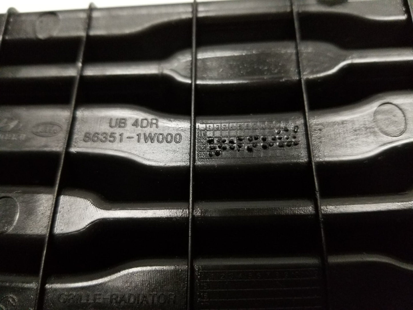 2014 Kia Rio Front Bumper Grille OEM