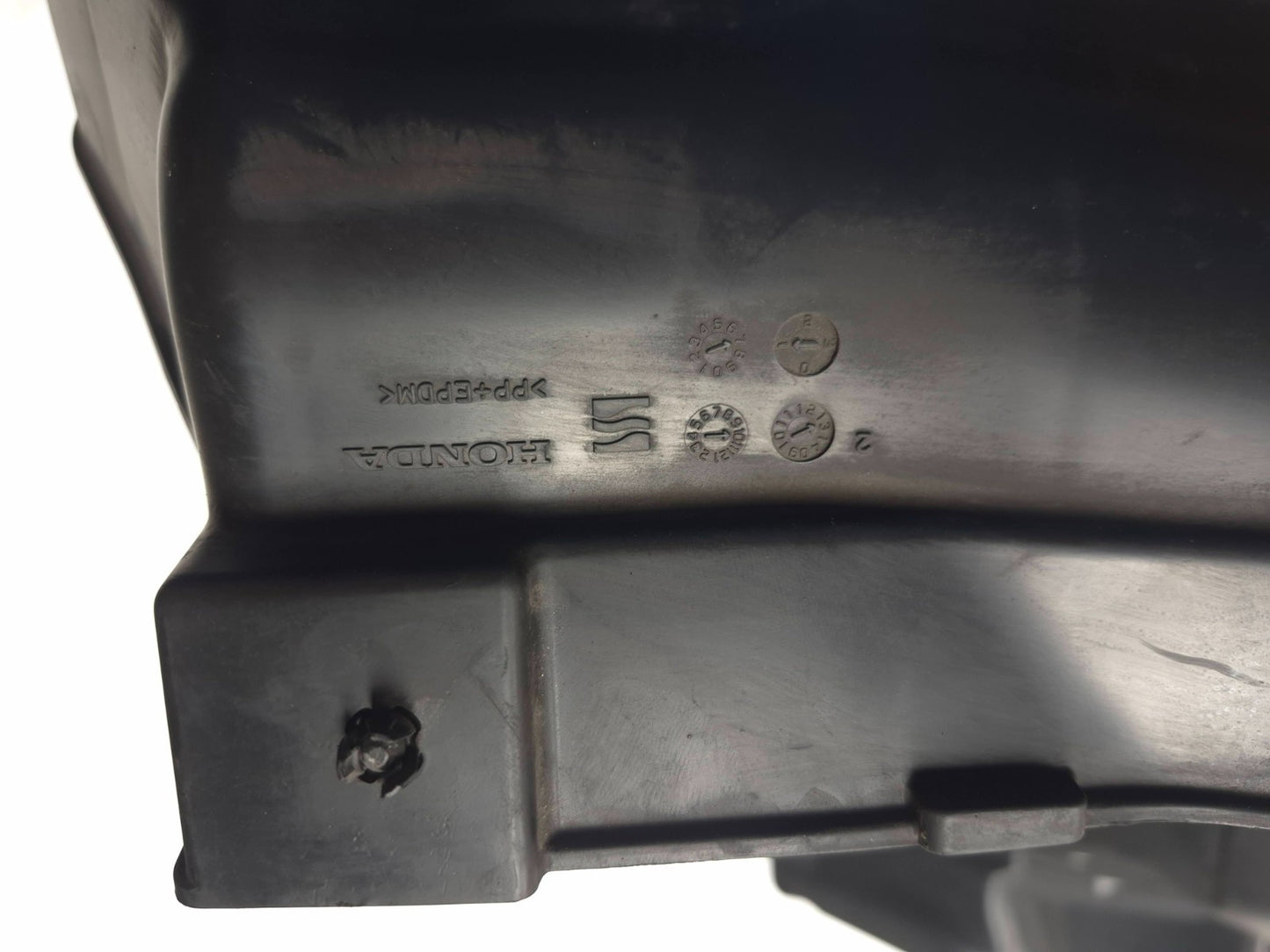 2014 Honda Cr-z Gas Fuel Filler Neck Tube Shield Guard OEM