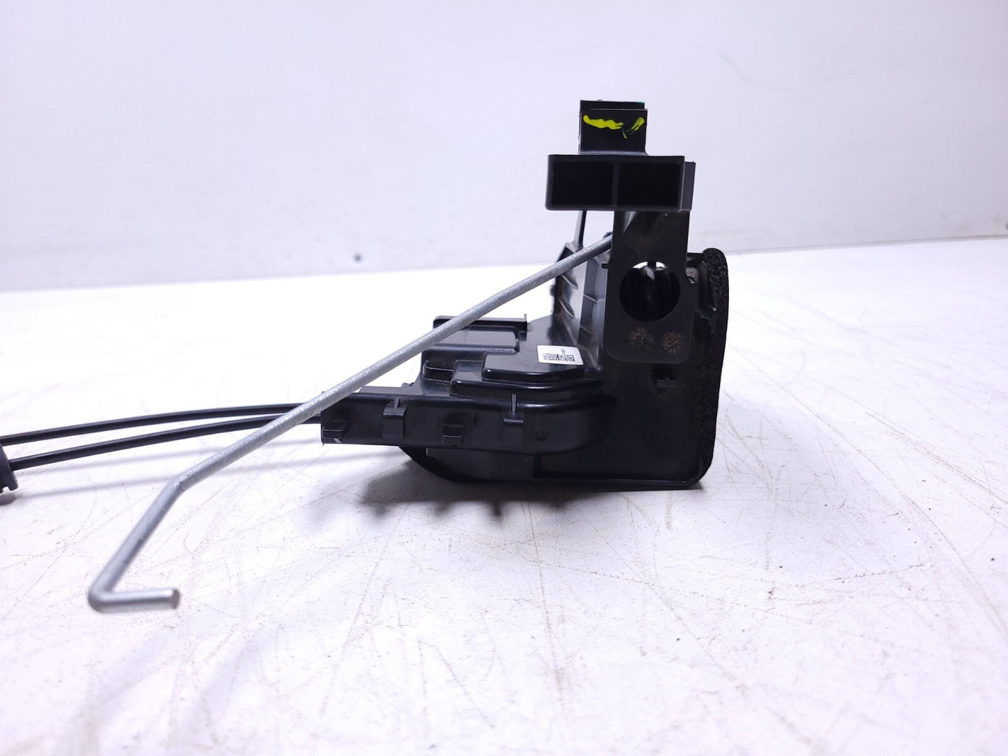 2020 Hyundai Venue Front Passenger Door Lock Latch Actuator OEM