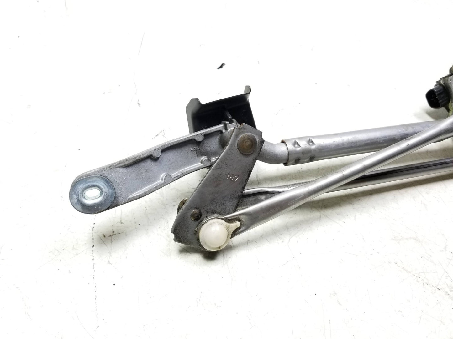 2013 - 2016 Scion Fr-s Windshield Wiper Motor W/ Linkage OEM