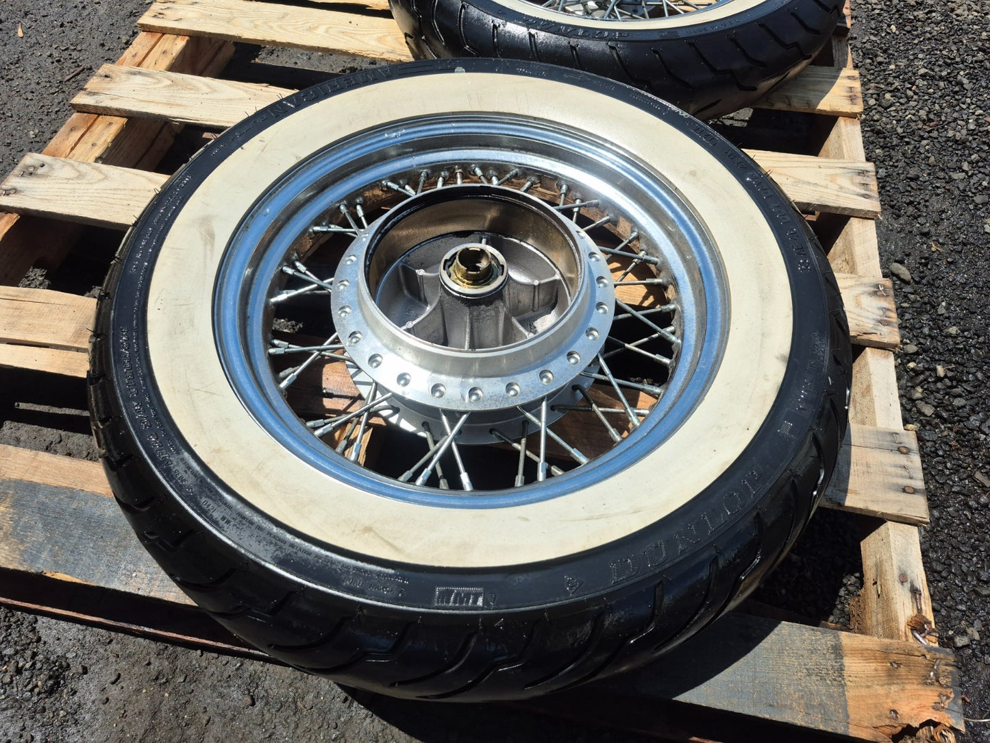 2004 Kawasaki Vulcan 800 Vn800 Wheel Rim W/ Tire Front & Rear Em