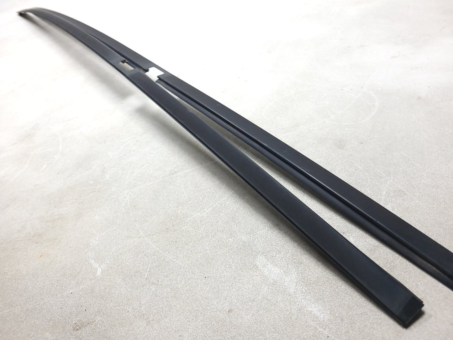 2009 Mitsubishi Outlander Roof Rack Rail Left & Right OEM