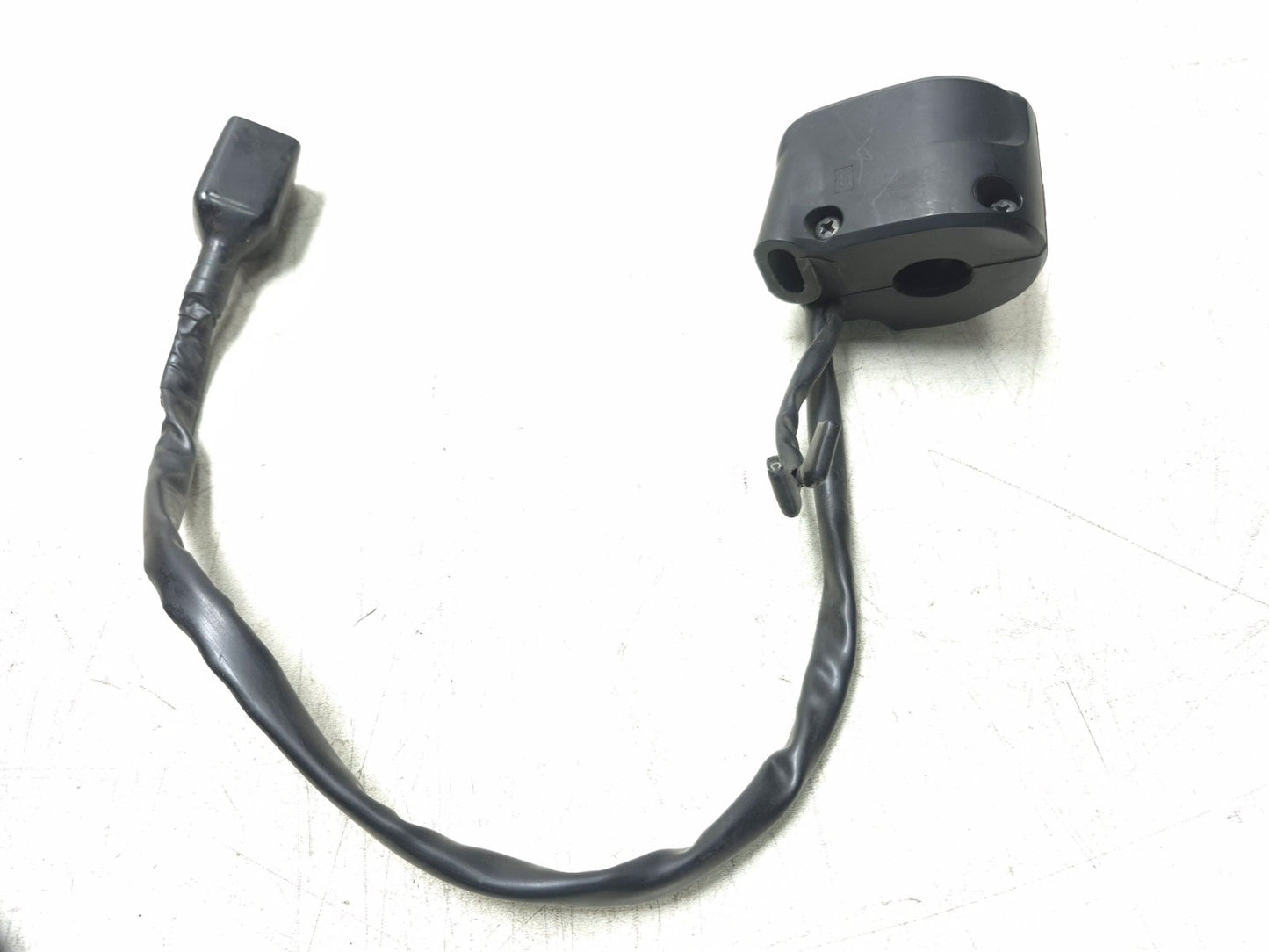 2019 Kawasaki Z400 Er400d Right Handlebar Switch OEM