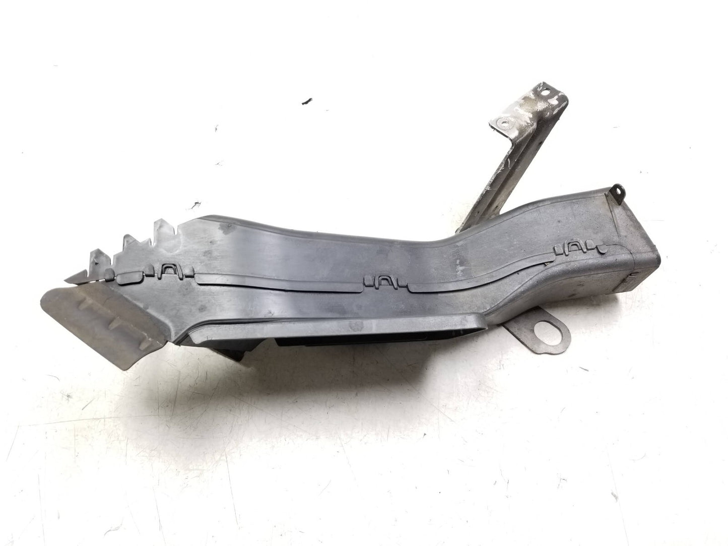 2007 - 2013 BMW X5 X6 E70 Front Brake Air Duct Driver Side Left  3.0l OEM