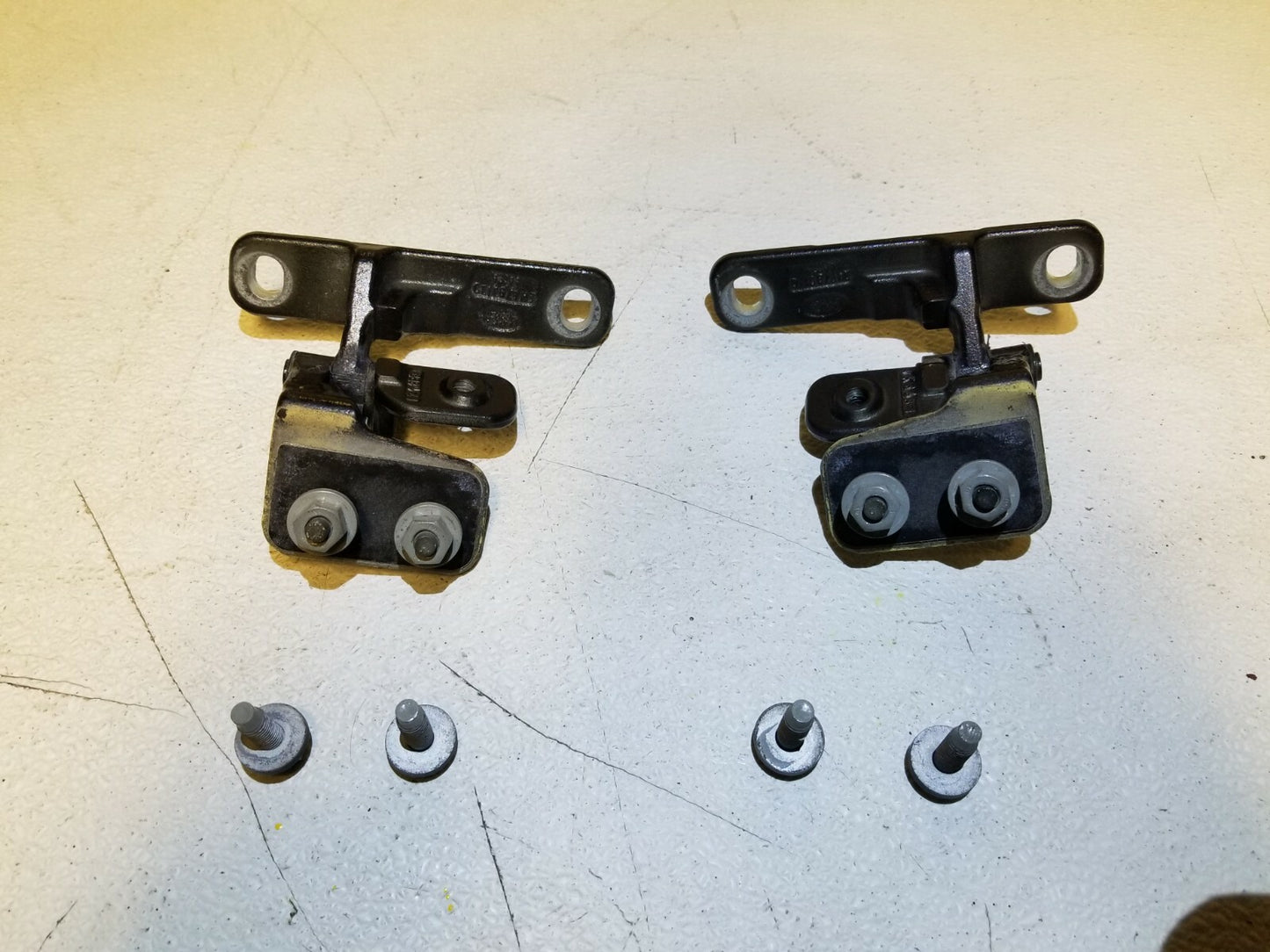 2009 Range Rover Sport Rear Trunk Tailgate Hinge Left & Right 2 Pcs OEM