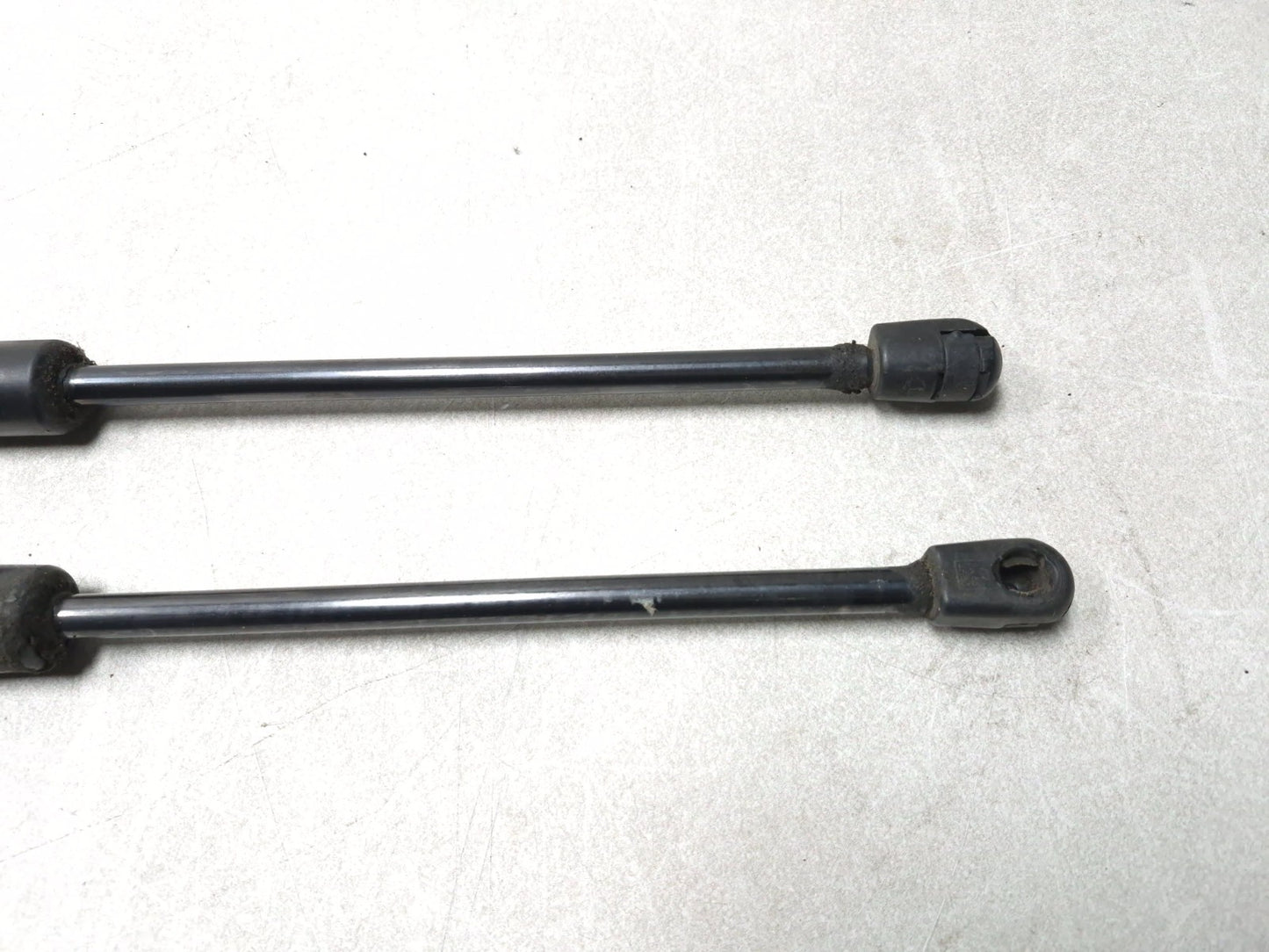 2013 Dodge Grand Caravan Liftgate Lift Shock Support Pair Oem✅