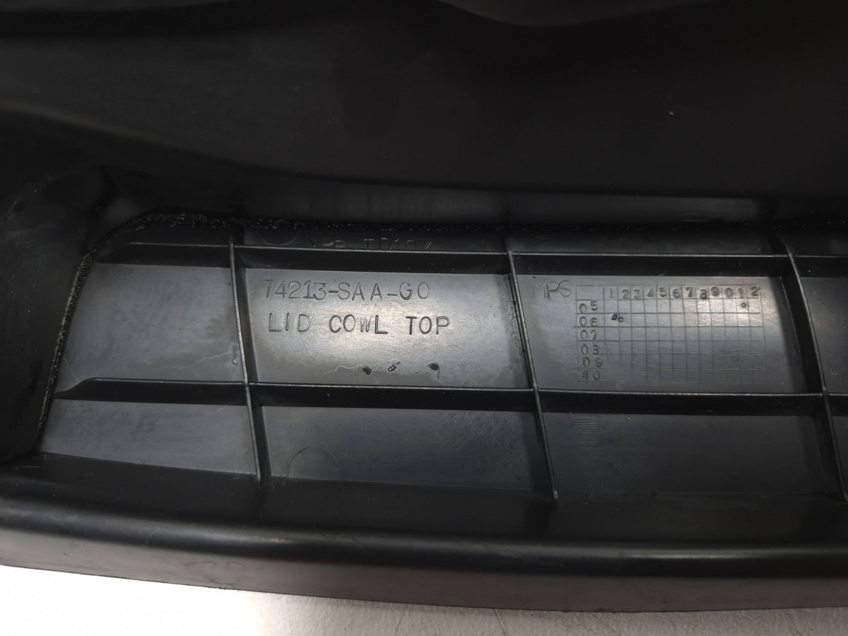 2007 Honda Fit Windshield Wiper Cowl Trim W/seal 3 Pcs 74220-sln-a00 OEM
