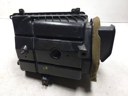 17-19 Chevrolet Silverado 1500 Air Box Cleaner 4.3l OEM