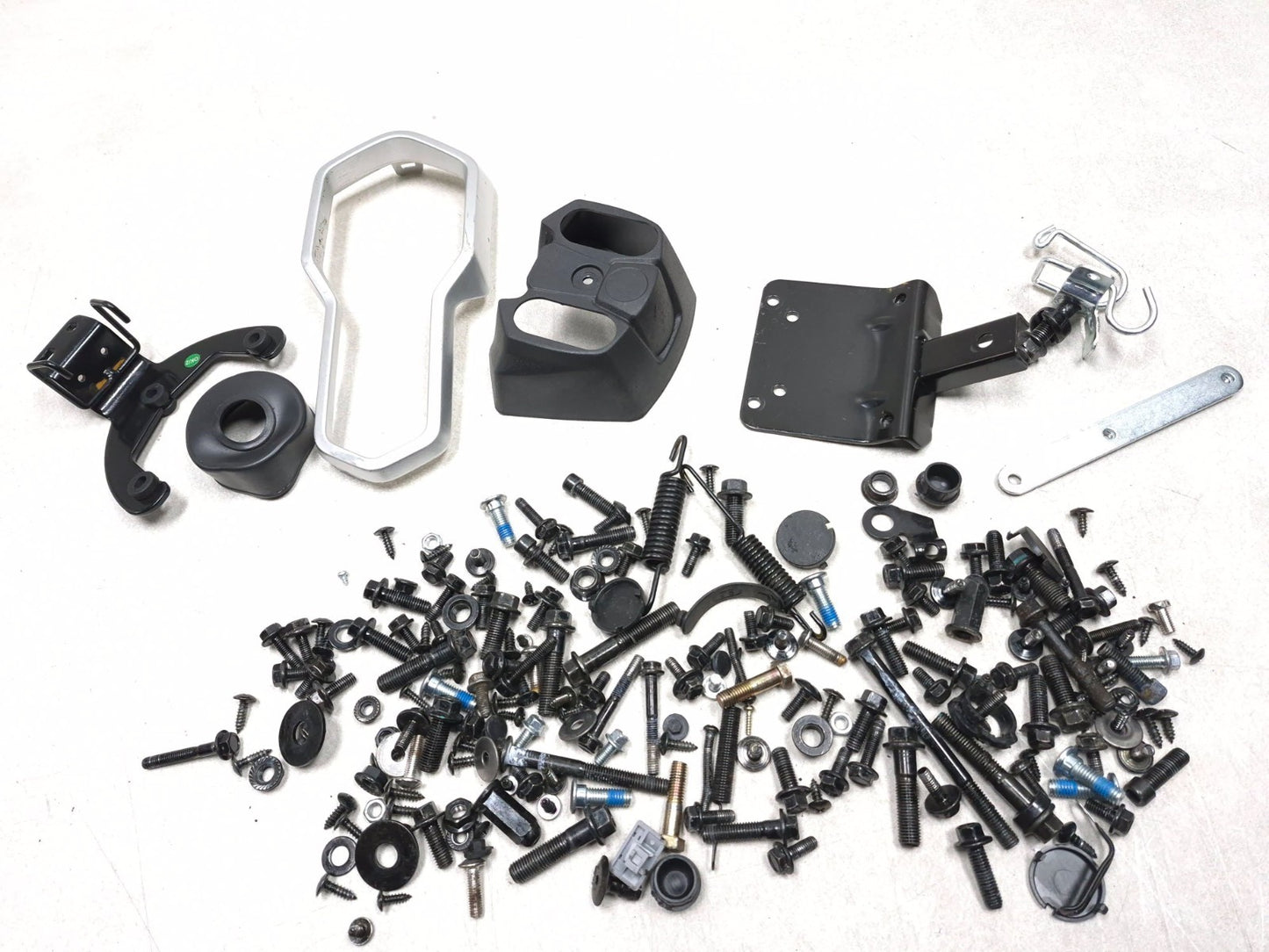 2025 Qiax Fy200t34/tank 200 Misc Bolt & Hardware Bracket OEM