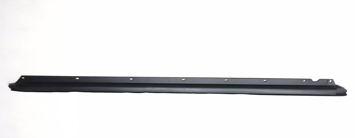 2012 Nissan Rogue Door Seal Gasket Lower Front Passenger Side Right OEM