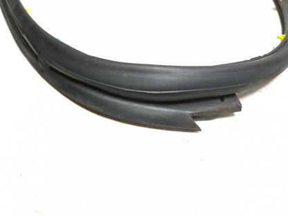 2010 Dodge Caliber Sxt Door Weatherstrip Seal Front Right Passenger Side OEM