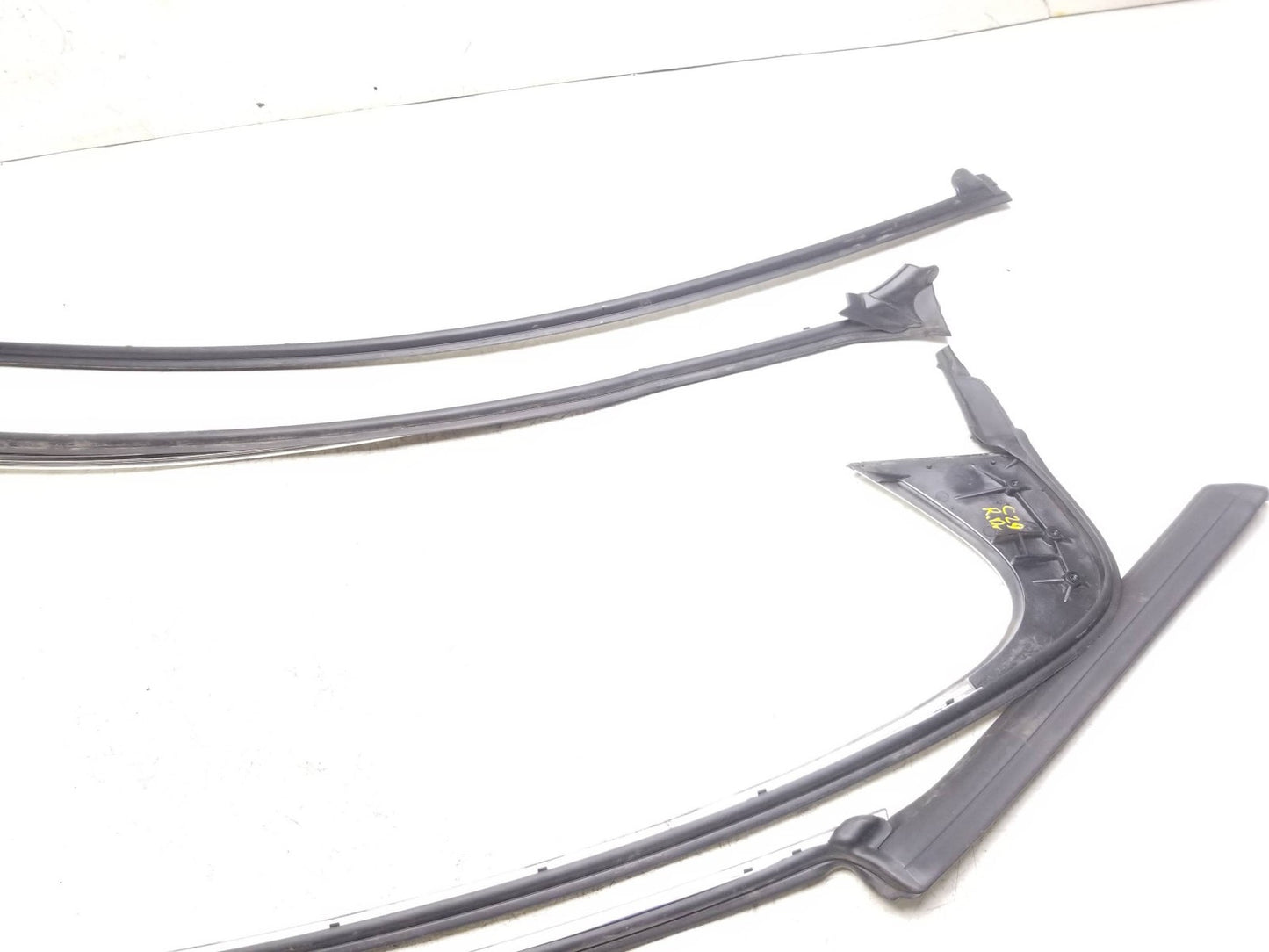 2017 Jaguar Xe Door Window Reveal Weatherstrip Molding Trim OEM