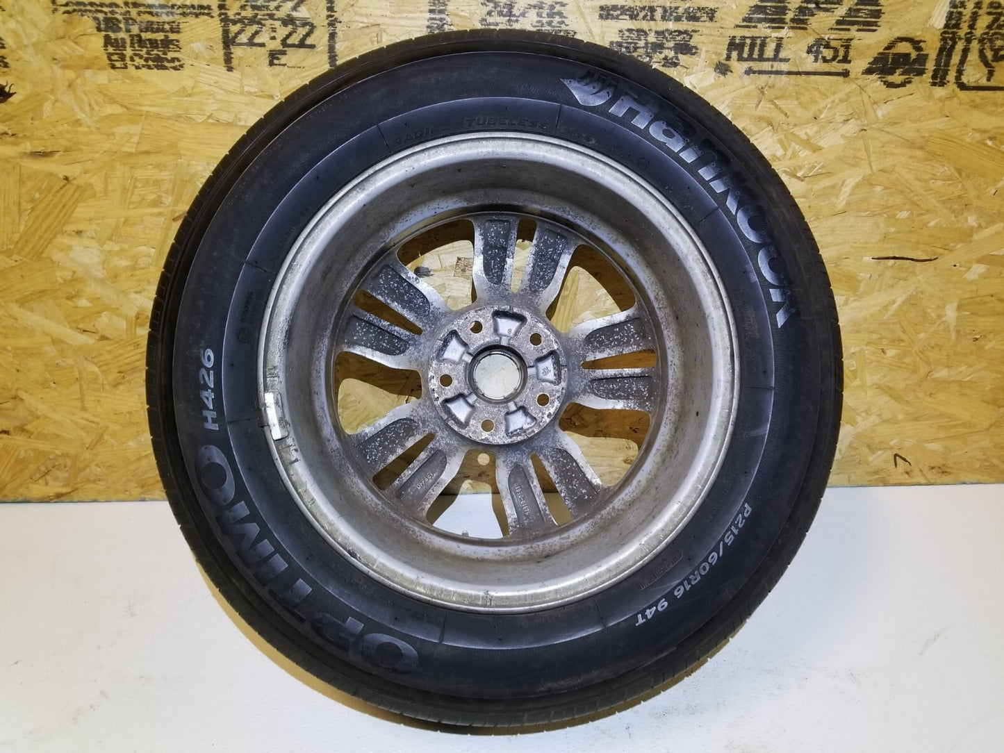 2008 Hyundai Tucson  Alloy Wheel Rim & Tire 215/60r16 OEM